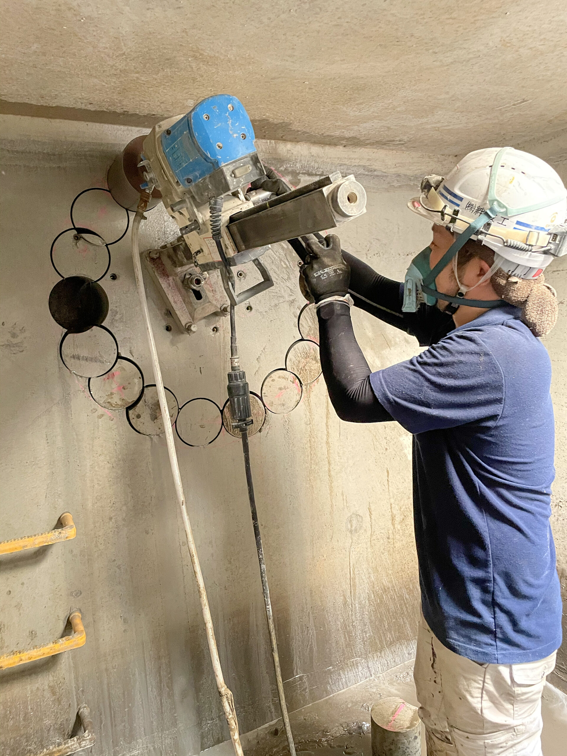 コア穿孔工法 | 施工法 | 株式会社 絆技工